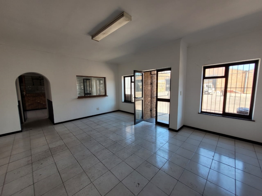 To Let Commercial Property for Rent in Montague Gardens Western Cape
